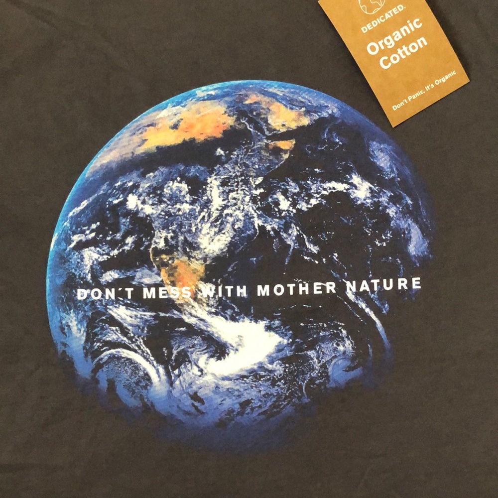 DEDICATED / DON’T MESS WITH MOTHER NATURE TEE (M) 🍁